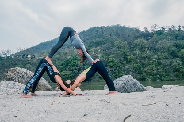 200 hour yoga teacher training in rishikesh India